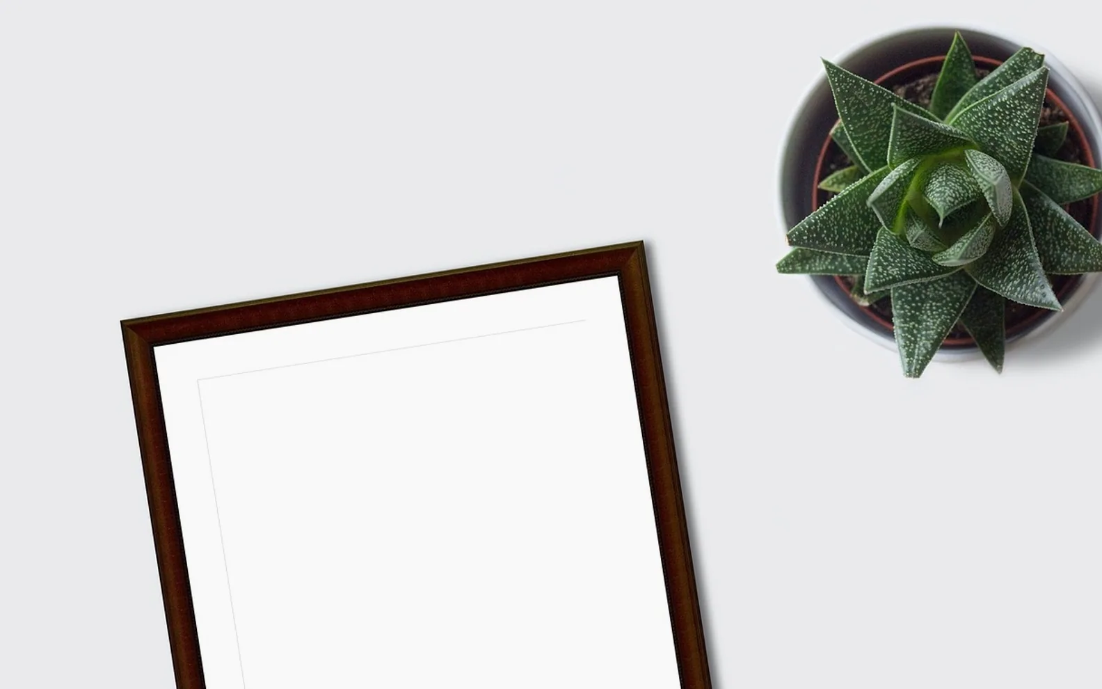 Frame, mockup and flatlay
