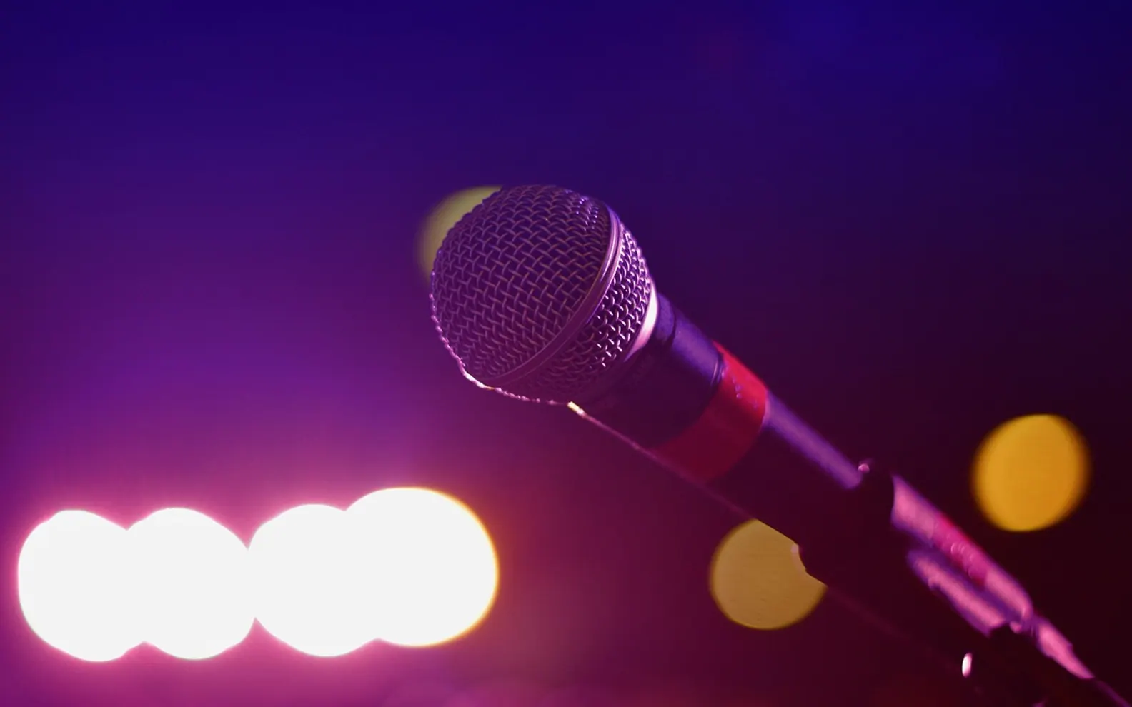 Audio, microphone and bokeh lights