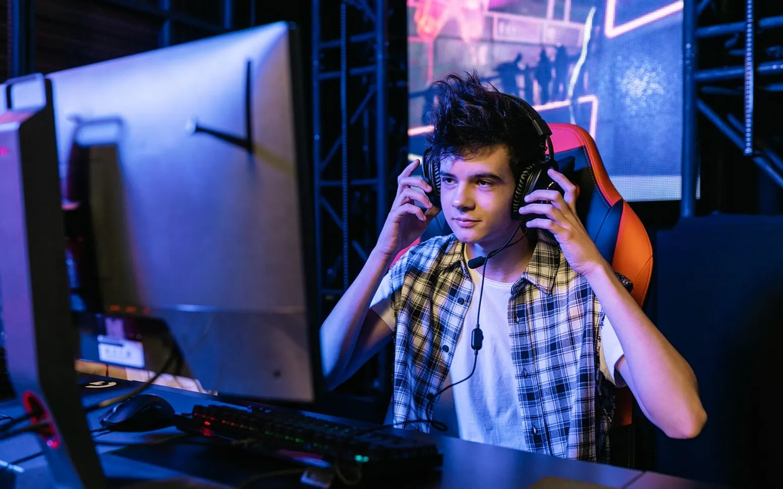 Music, e-sports and gamer